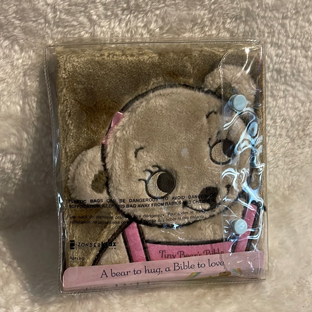 Tiny Bear's Bible: Pink (Children's Bible); Sally Lloyd Jones (2007) Board book